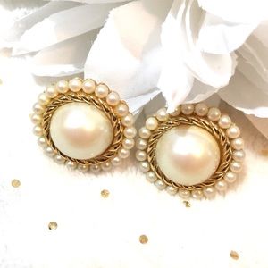 VINTAGE 1970’s RICHELIEU RARE Gold Earrings
